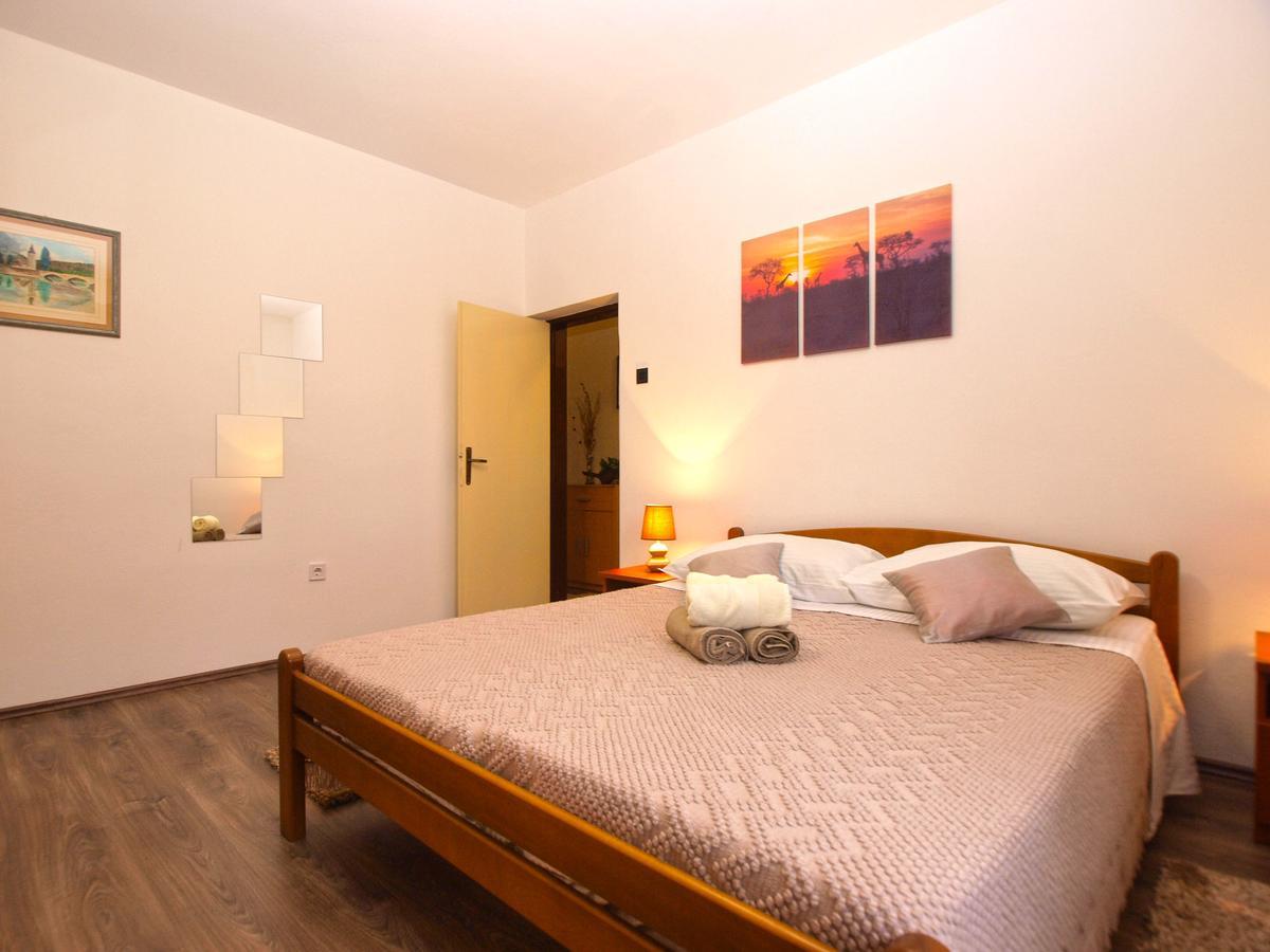 Apartment Luciano 1540 Pula Bagian luar foto