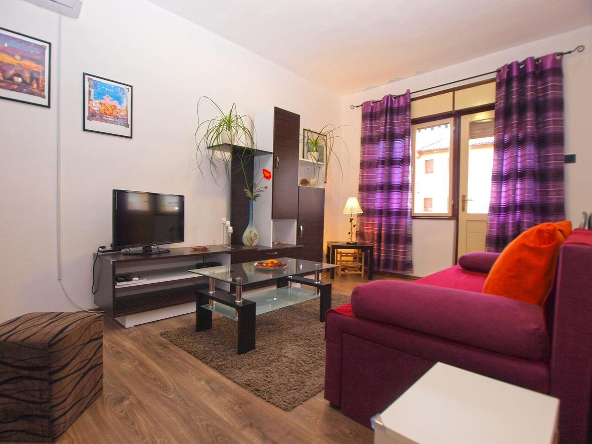 Apartment Luciano 1540 Pula Bagian luar foto