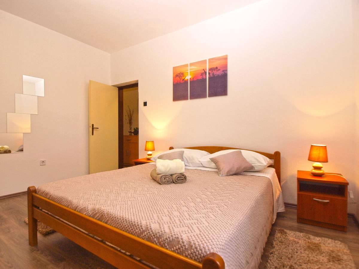 Apartment Luciano 1540 Pula Bagian luar foto