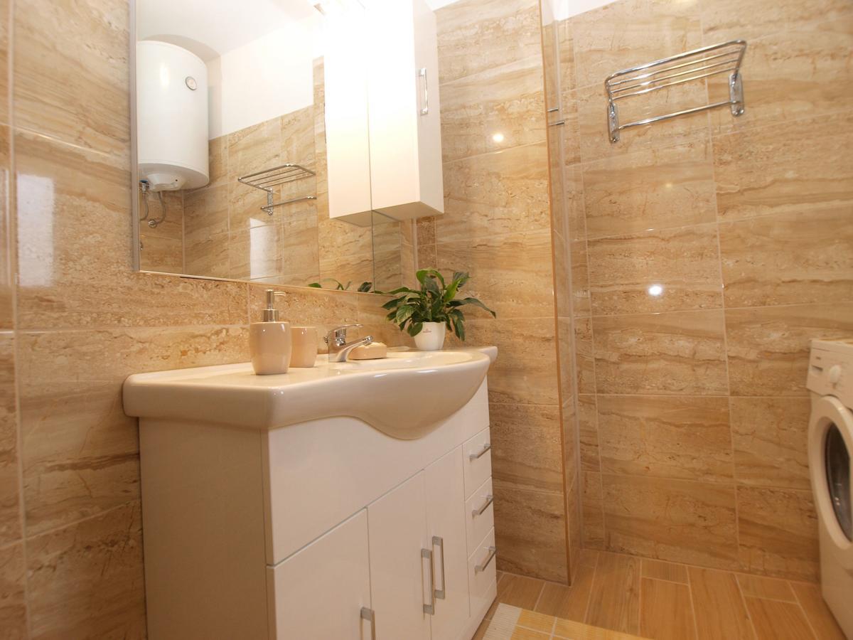 Apartment Luciano 1540 Pula Bagian luar foto