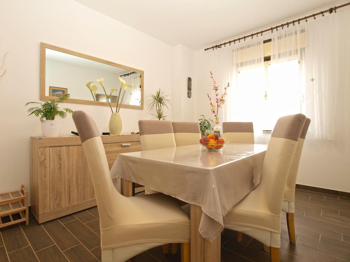 Apartment Luciano 1540 Pula Bagian luar foto