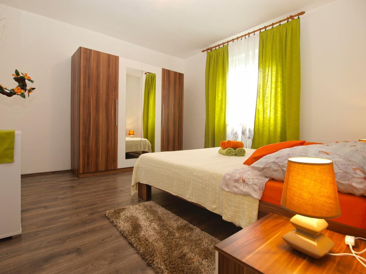 Apartment Luciano 1540 Pula Bagian luar foto