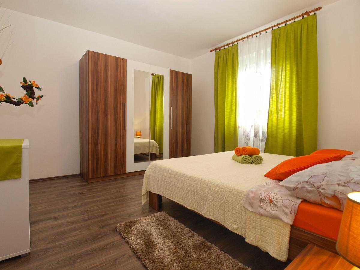 Apartment Luciano 1540 Pula Bagian luar foto